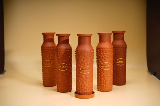 MY KALASH 100% Terracotta (Mitti) Bottle | Travel Friendly, Amazing Desk Bottle | Leak Proof and Keeps Water Cold | Ample 800ml Capacity Water Bottle with Free Jute Bag | Environment Friendly | Pack of 4 - Kalash